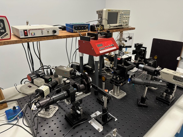 Build-a-cytometer optical bench with lasers, detectors, and oscilloscope